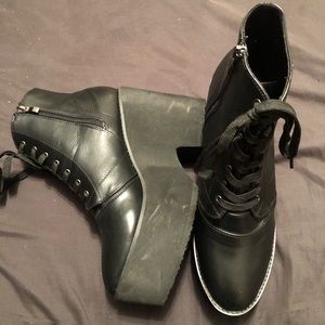 simple platform boots